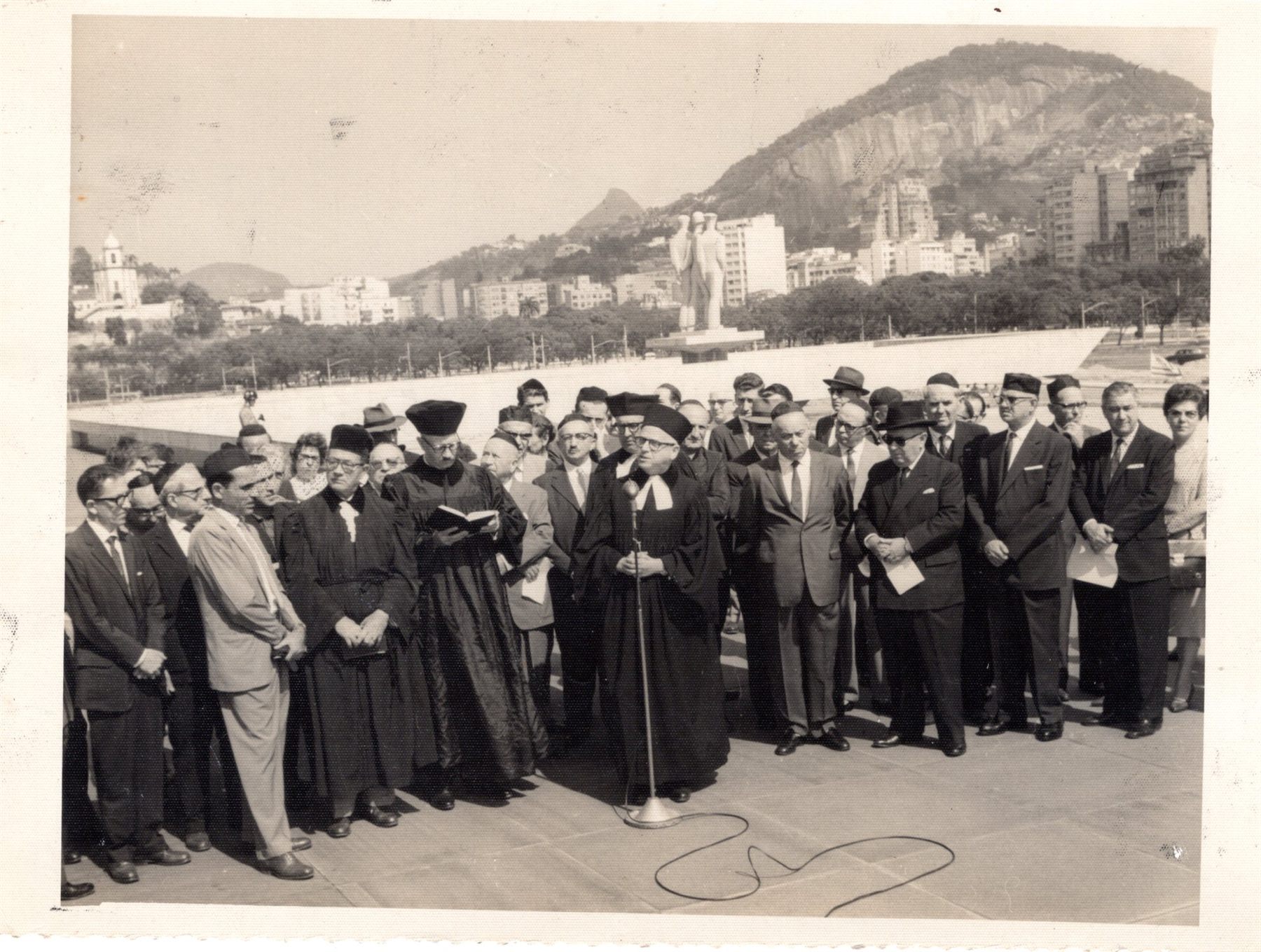 Homenagem aos mortos da 2ª Guerra, no Aterro do Flamengo